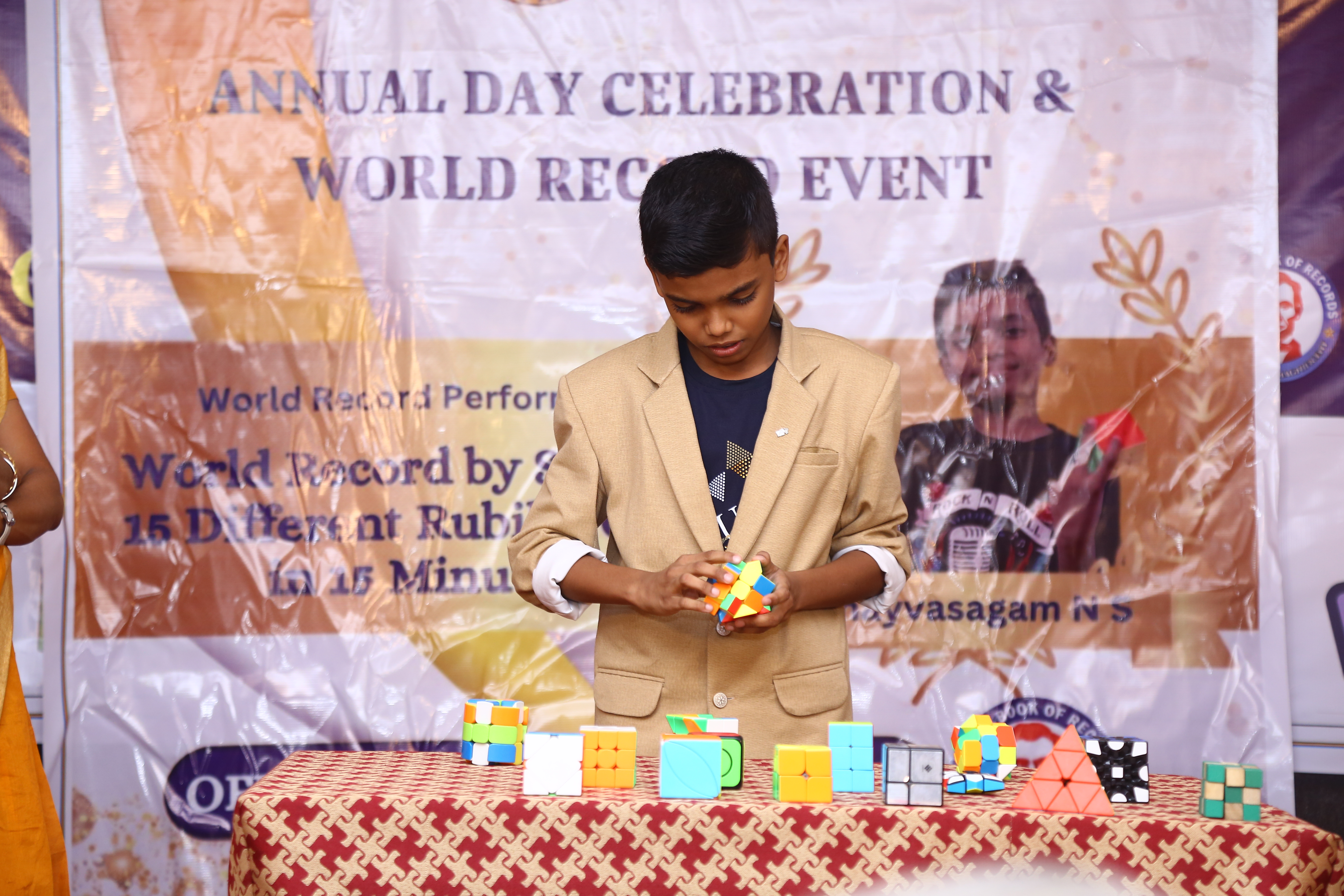 World record by solving  15 different Rubik's Cube in least time.