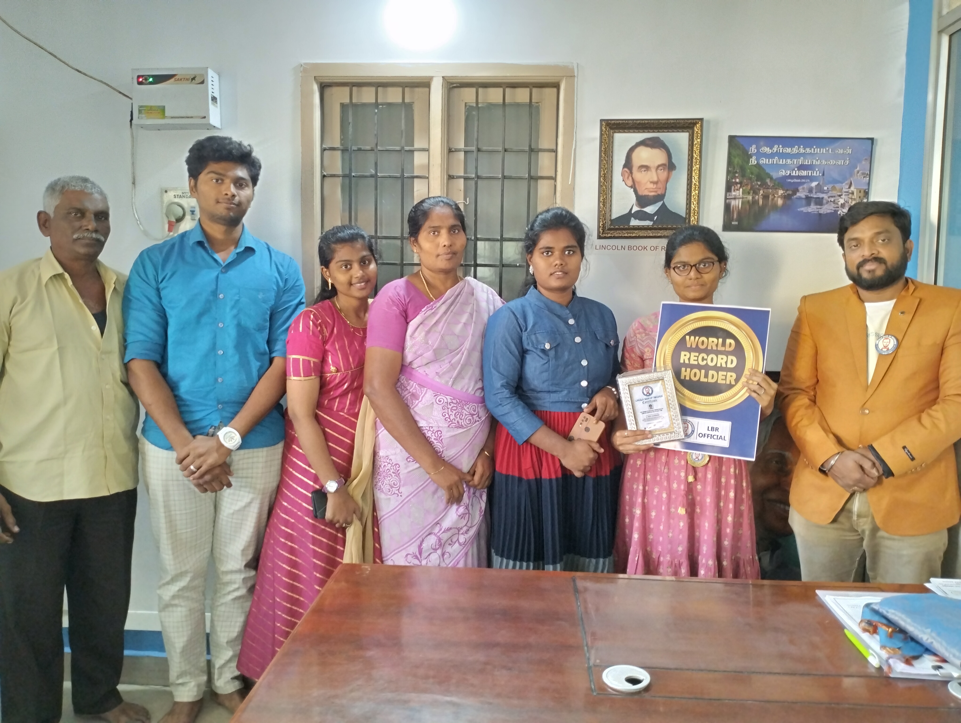 First women to recite 380 thirukkurals of  Complete Araththu Paal in least time