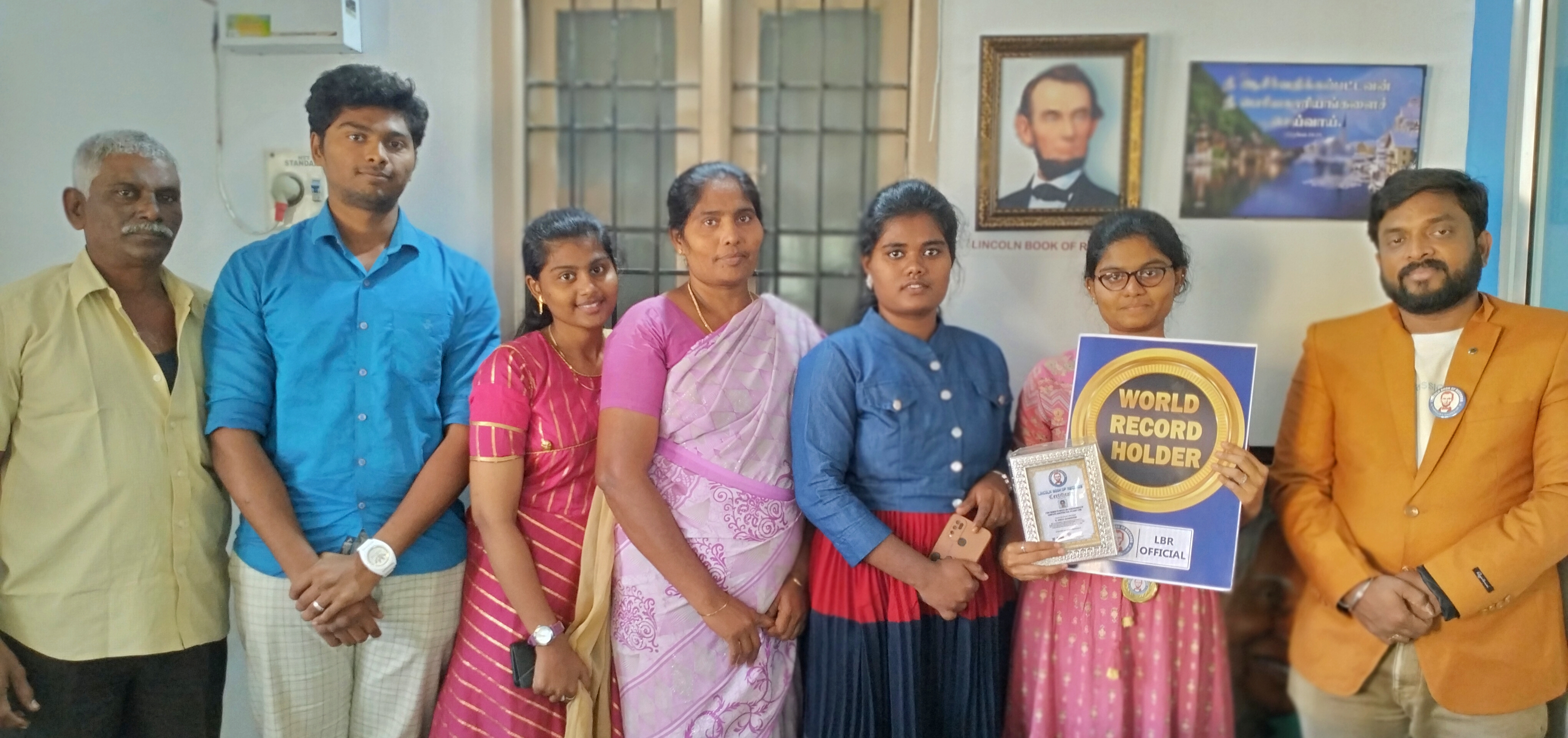 First women to recite 380 thirukkurals of  Complete Araththu Paal in least time