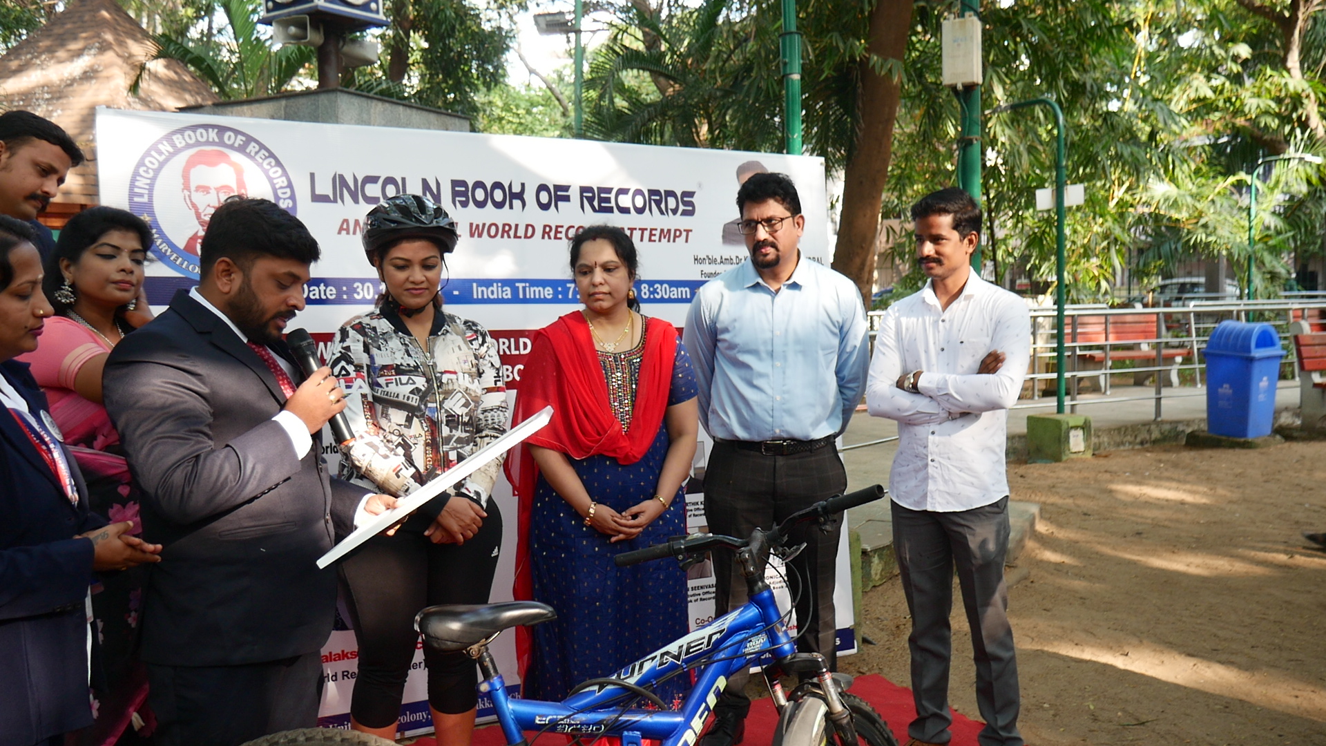 The first woman in the world to ride a bicycle for 100 days to raise awareness about the Meniere’s Disease.