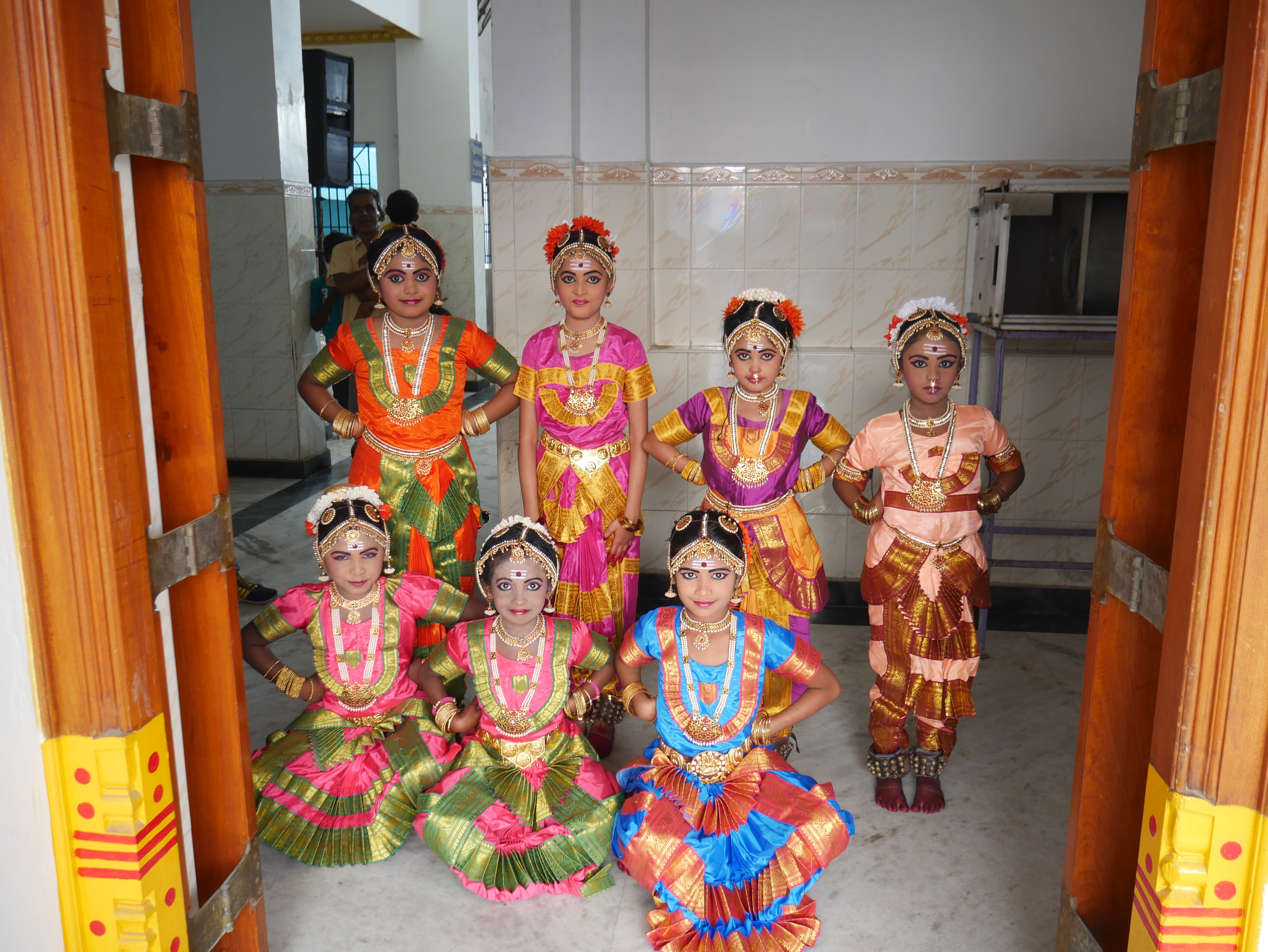Bharatanatyam performance for 3 consecutive hours about  63 Nayanars through music and dance