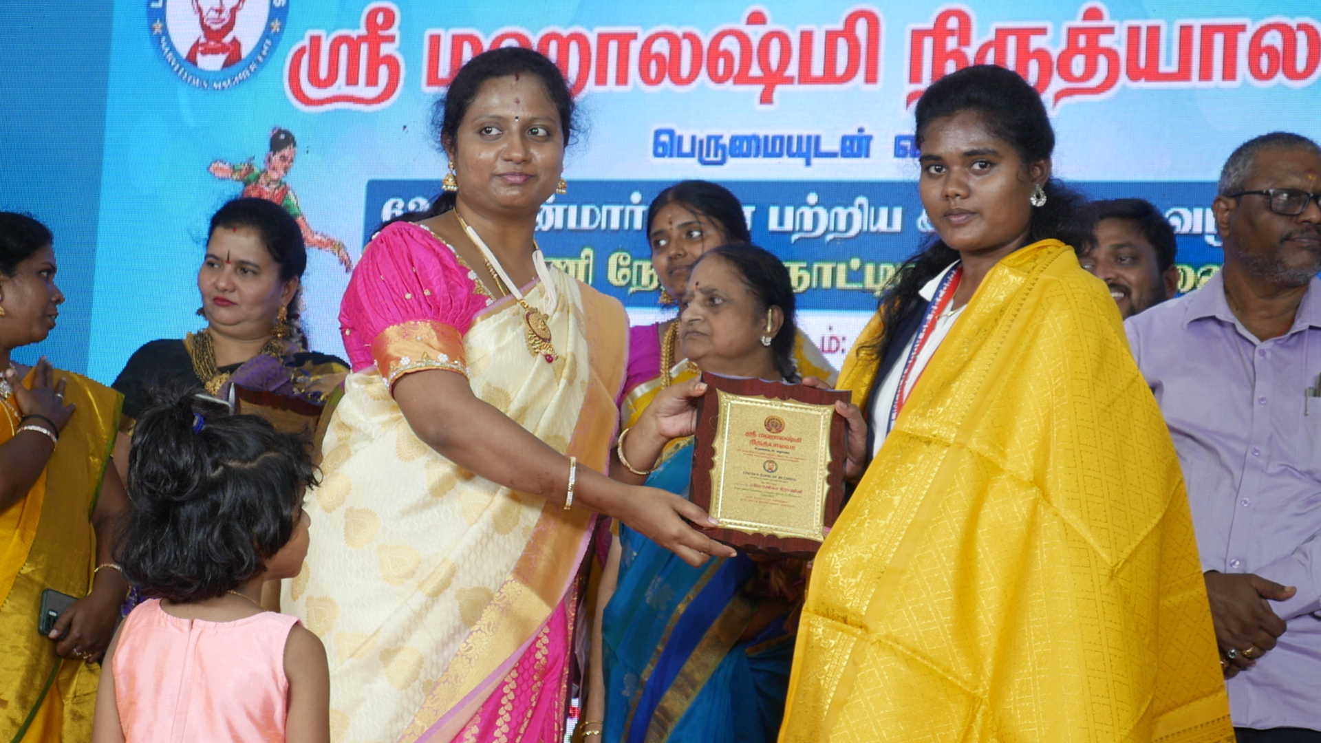 Bharatanatyam performance for 3 consecutive hours about  63 Nayanars through music and dance
