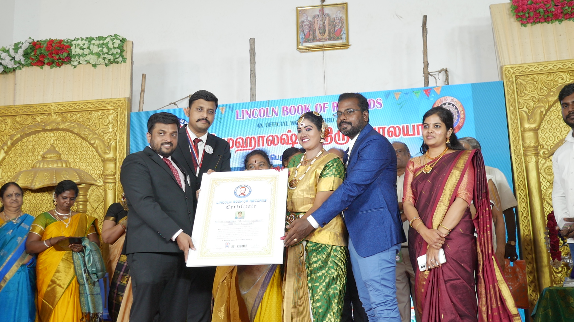 Bharatanatyam performance for 3 consecutive hours about  63 Nayanars through music and dance