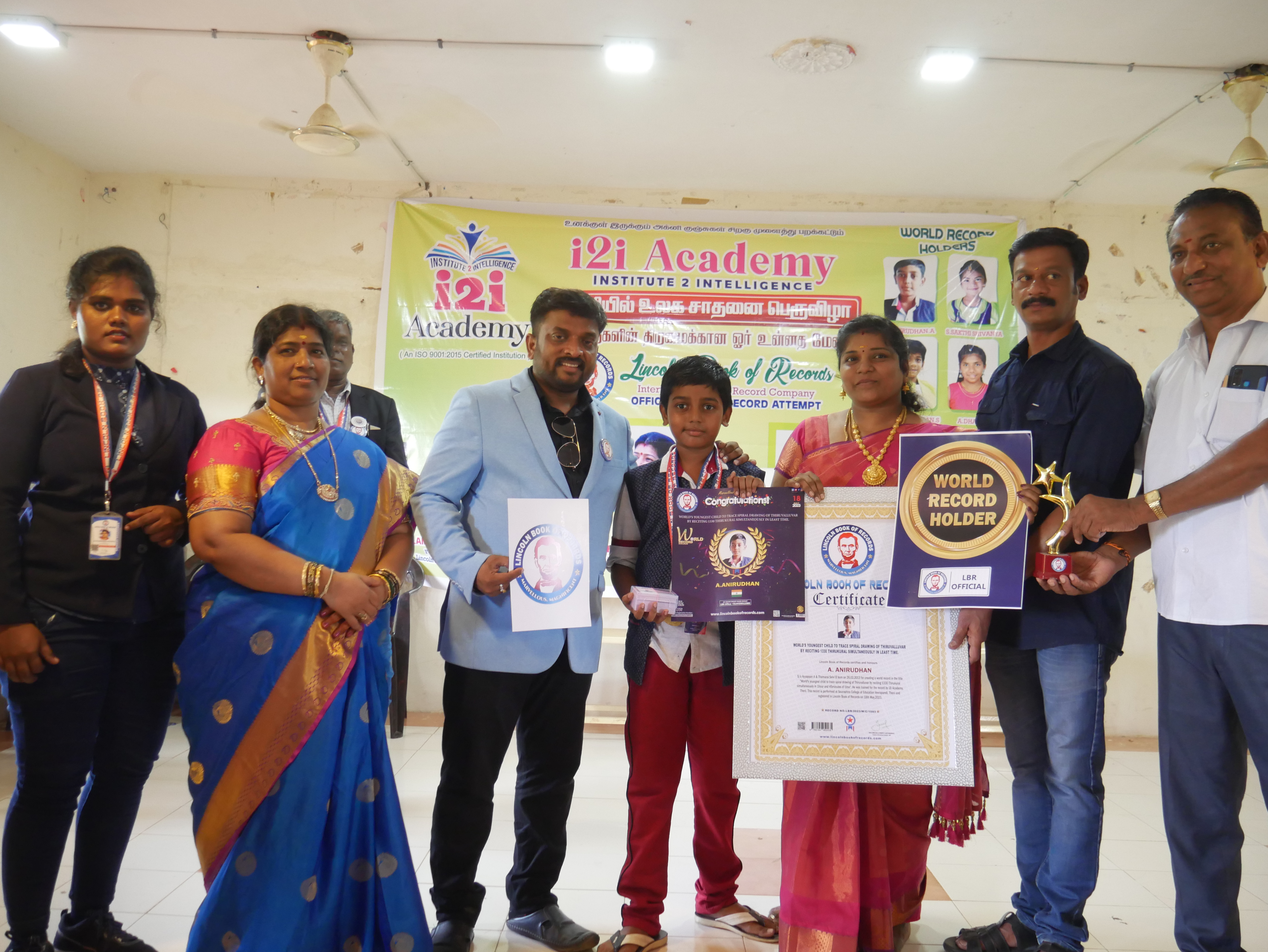 World's youngest child to trace spiral drawing of Thiruvalluvar  by reciting 1330 Thirukural simultaneously in least time.