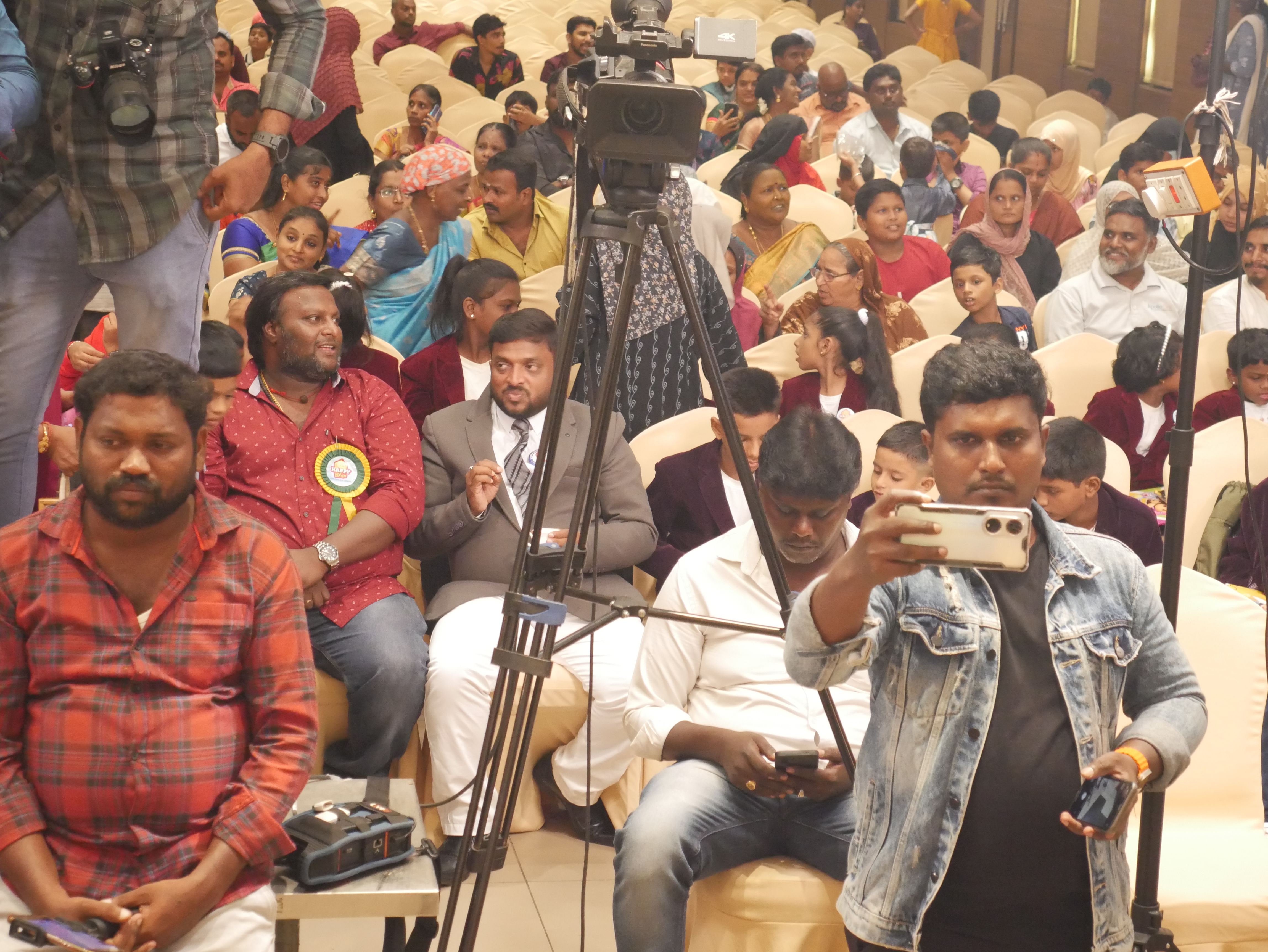 "World record by solving 81 - 3*3 Rubik’s cube and arranging them in  no.76 on occasion of our 76th independence day celebration by  blindfolded using Mid Brain Activation Technique in least time"